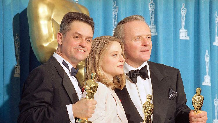 Demme (l.) mit den Hauptdarstellern Forster und Hopkins (r.) seines wohl bekanntesten Films "Das Schweigen der Lämmer"