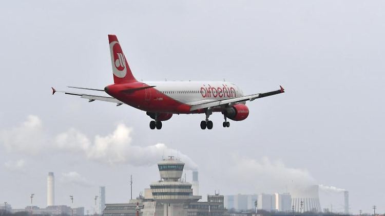 Seit Jahren fliegt Air Berlin haarscharf an der Pleite vorbei. 