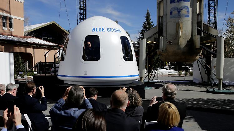 Amazon-Gründer Jeff Bezos ist mit seinem Raumfahrtunternehmen Blue Origin nur einer von vielen schwerreichen Luftfahrtpionieren der Neuzeit.