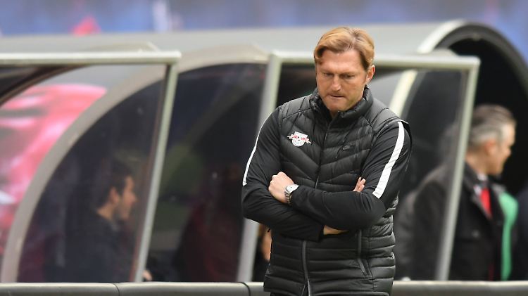 Leipzigs Trainer Ralph Hasenhüttl konnte erneut nicht gegen seinen Ex-Klub gewinnen.