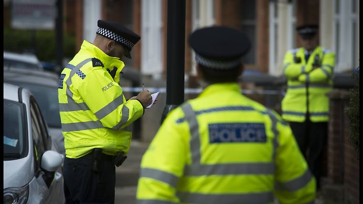 Britische Sicherheitskräfte nahmen bereits am Donnerstag mehrere Verdächtige fest.