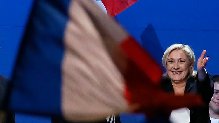 Bedient sich auch mal bei der Konkurrenz: Marine Le Pen im Wahlkampf.