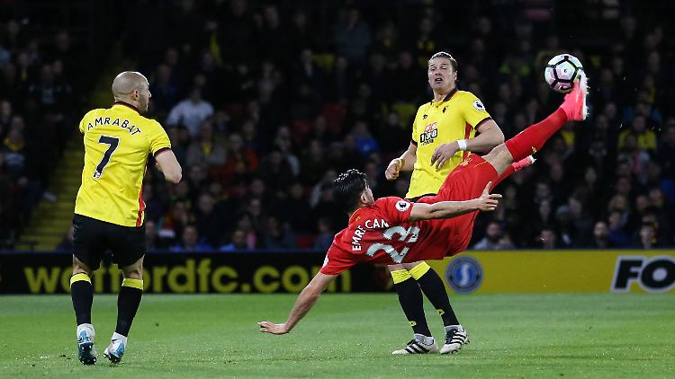 Kann man so machen: Liverpools Emre Can mit einem herrlichen Seitfallzieher gegen den FC Watford.