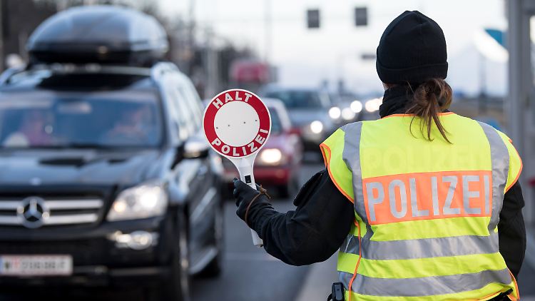 Kontrollen "schrittweise auslaufen lassen", empfiehlt die EU.