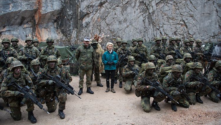 Ursula von der Leyens attestiert der Bundeswehr ein Haltungsproblen - ein Urteil, das heftig aufgenommen wurde.
