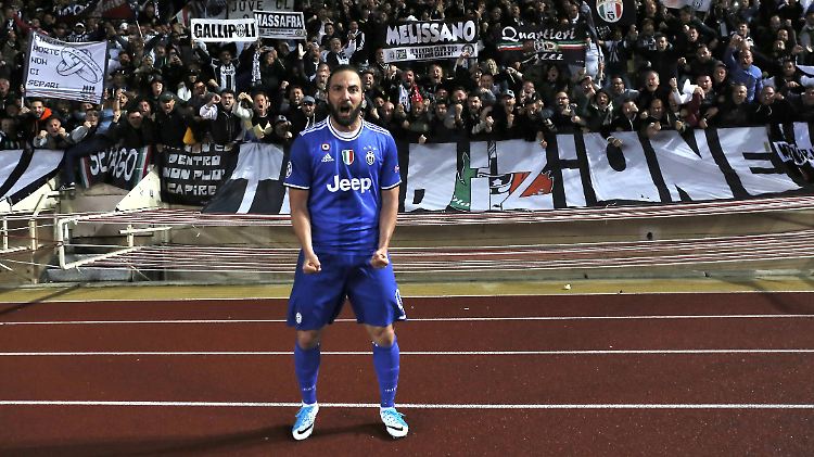 Gonzalo Higuaín war vor der Saison für 90 Millionen Euro vom SSC Neapel zu Juventus Turin gewechselt.