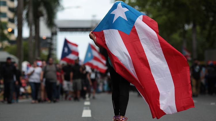 In Puerto Rico wird schon lange gegen Haushaltskürzungen demonstriert. Nun hat das US-Außengebiet Konkurs angemeldet.