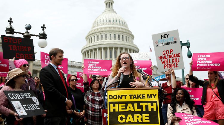 Seit Monaten wird in den USA um die Reform von Obamacare gestritten.
