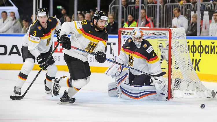 Gegen Titelfavorit Schweden muss das deutsche Eishockey-Nationalteam bei der Heim-WM erneut eine Topleistung abrufen.