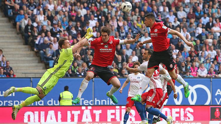 Nach dem Remis gegen Mainz verharrt der Hamburger SV eine weitere Woche auf dem Relegationsrang der Fußball-Bundesliga.
