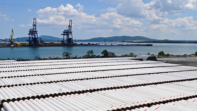 Für den Bau der Turkstream plant Gazprom mit 75.000 Rohren.