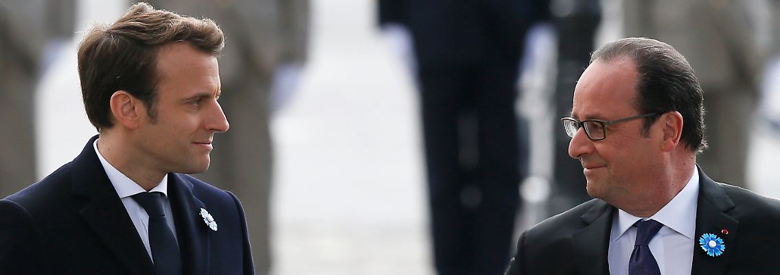Macron (l.) und der derzeitige Präsident Hollande gedachten heute in Paris gemeinsam des Endes des Zweiten Weltkriegs.