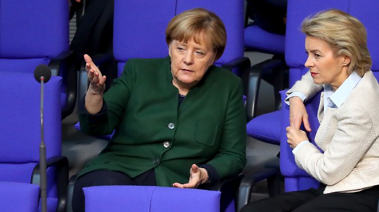 Merkel bestätigt von der Leyen in ihrer Kameraden-Schelte.