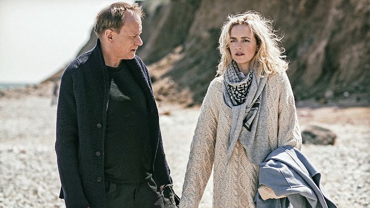 In "Rückkehr nach Montauk" statten Max und Rebecca ihrer alten Liebe einen Besuch ab.