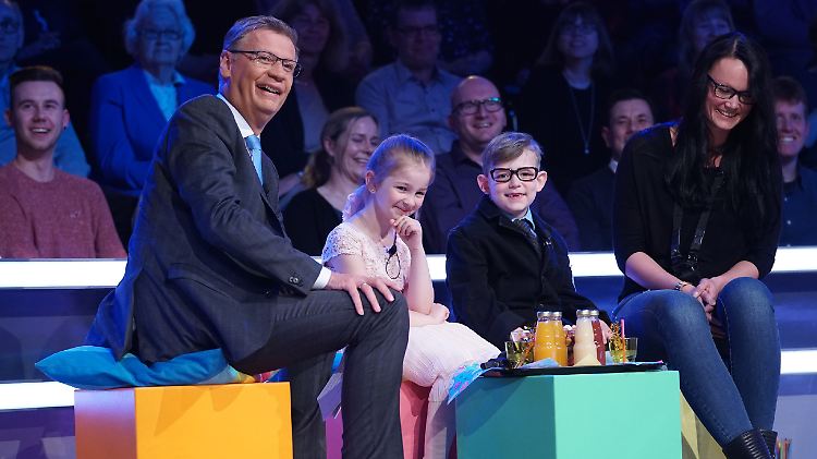 Verantwortlich für die "süßeste Bewerbung", die Günther Jauch je bekommen hat: die Erstklässler Julia Chubarov und Christian Reising. Sie wollten ihrer Kindergärtnerin Nele Wolfframm mit der Teilnahme eine Freude bereiten. 