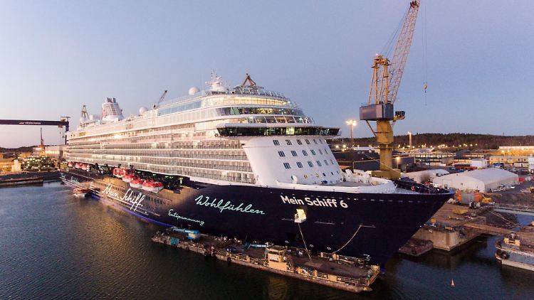 Die "Mein Schiff 6" ist abfahrtbereit.