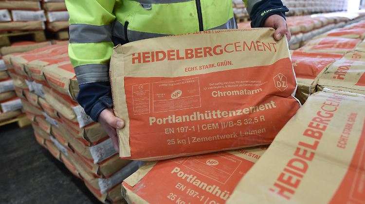 Der Baustoffriese Heidelbergcement schwächelt beim operativen Ergebnis.