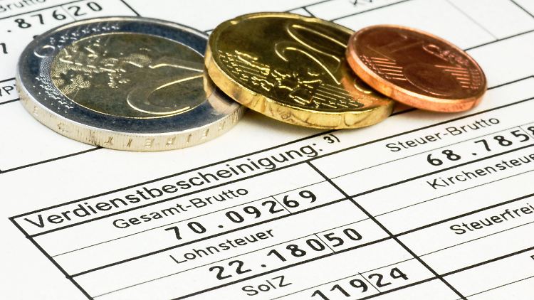 Immer mehr Normalverdiener fallen unter den Spitzensteuersatz.