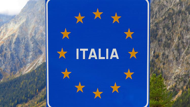"Achtung, Passkontrolle" könnte es Ende Mai bei Reisen nach Italien heißen.