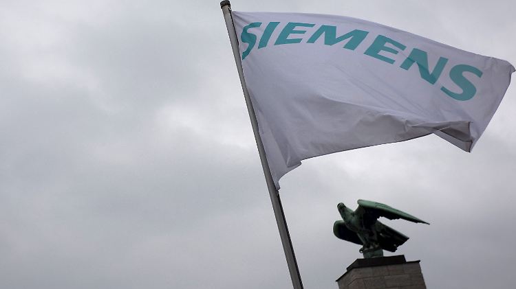 Der Dax-Konzern Siemens plant weitere Einschnitte.