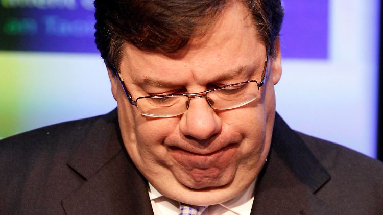 Brian Cowen wird wohl noch sein Sparpaket durchkriegen, dann dürfte Schluss sein.