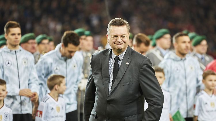 Machtlos gegen die "Macht des Faktischen"? Reinhard Grindel.