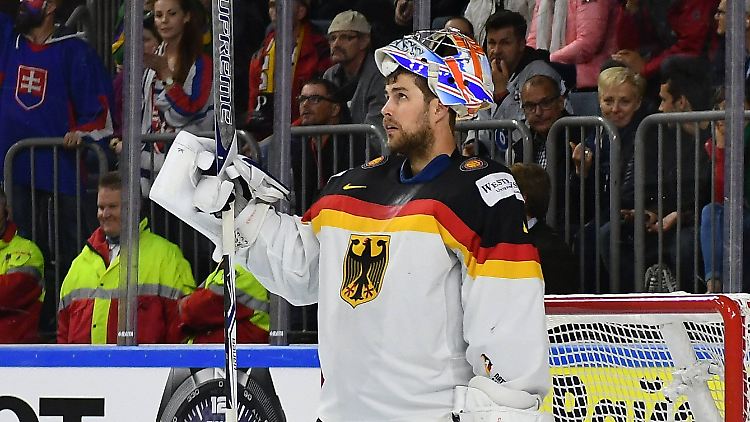 Vom umjubelten Matchwinner zum Problemkind: Deutschlands Eishockey-Nationaltorwart Thomas Greiss.
