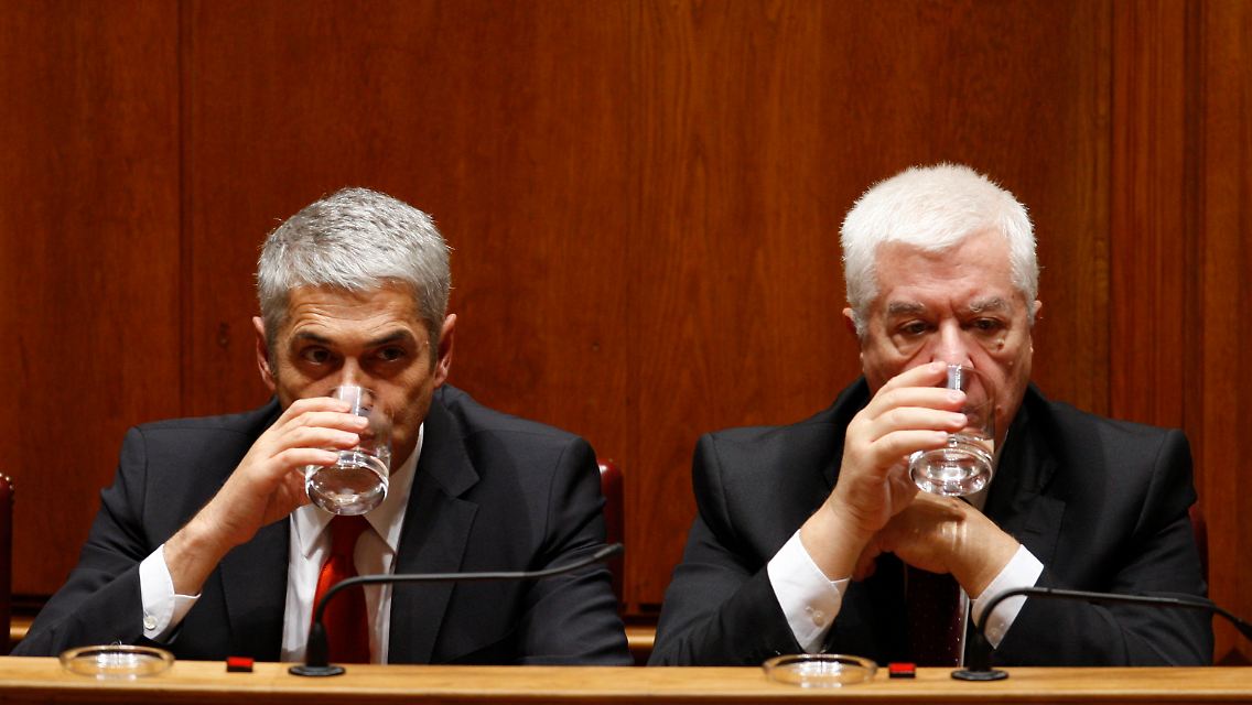 Premierminister Socrates und Finanzminister Teixeira dos Santos.