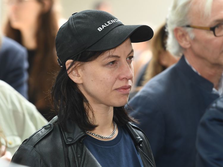 Spätestens jetzt eine feste Größe in der europäischen Kunstszene: Anne Imhof.