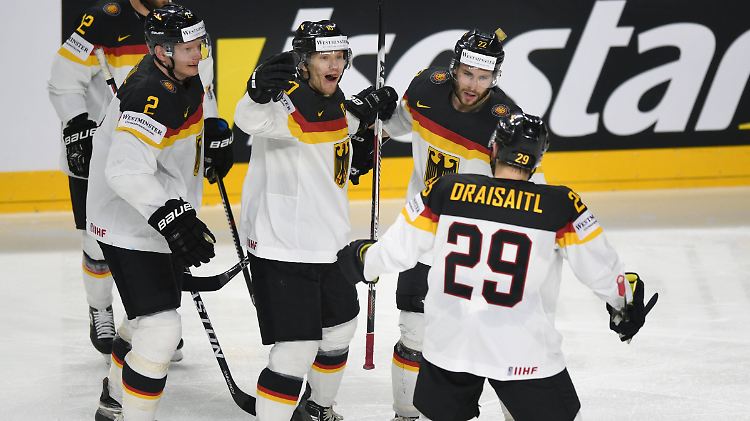 Bereits in seinem ersten Spiel war Leon Draisaitl der entscheidedene Mann auf dem Eis.