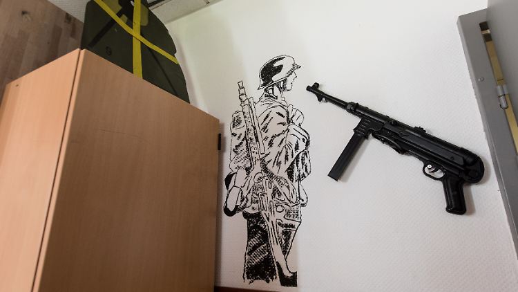 Unter anderem in der Kaserne in Illkirch waren Wehrmachtsdevotionalien gefunden worden.