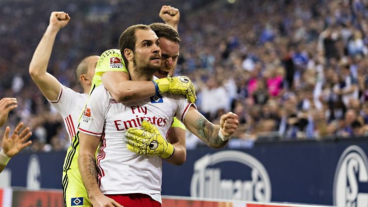 "Bei jedem Aufwärmen und bei jedem Einsatz spüre ich, dass die Fans hinter mir stehen": Pierre-Michel Lasogga.