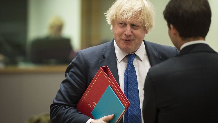 Innenpolitik oder Druckmittel? Die Regierung in London legt beim EU-Kommandozentrum ihr Veto ein.