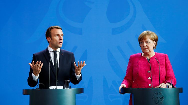 Sein erster Auslandsbesuch führte Frankreichs Präsidenten Macron nach Berlin zu Kanzlerin Merkel.