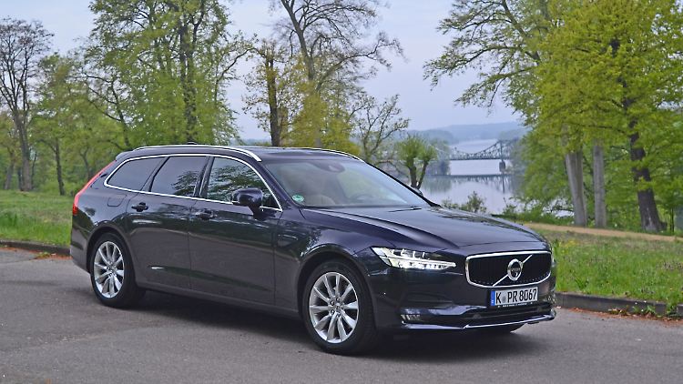 Der Volvo V90 ist vielleicht der eleganteste Kombi, der im Augenblick auf den Straßen fährt.