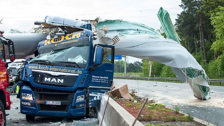 Der Fahrer des Lastwagens schwebt nicht in Lebensgefahr.