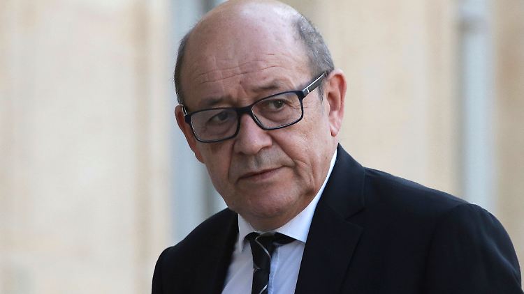 Jean-Yves Le Drian wechselt vom Verteidigungs- ins Außenministerium.