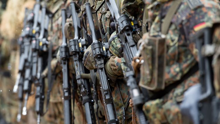 Franco A. hatte als syrischer Flüchtling getarnt erfolgreich einen Asylantrag gestellt. 