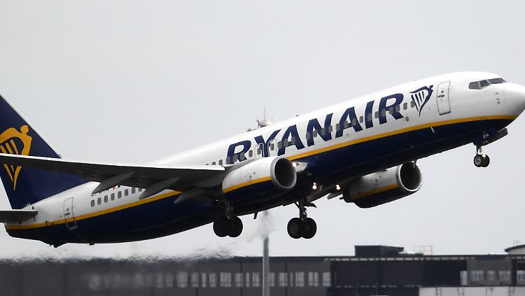 Ryanair will mit der Änderung seiner Gepäckregeln künftig pünktlicher abheben.