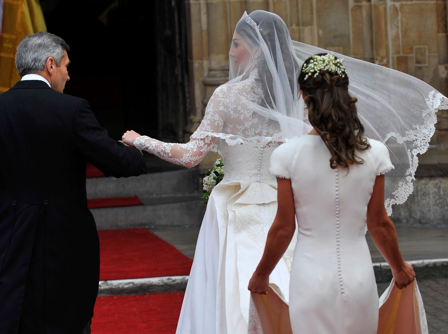 Vor sechs Jahren verzückt Pippa Middleton die Briten als Brautjungfer bei der Hochzeit ihrer Schwester Kate mit einer spektakulären Rückenansicht. Das bringt ihr den Spitznamen "Her Royal Hotness" ein. 