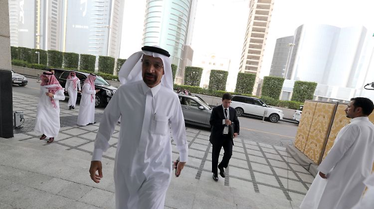 Saudi-Arabiens Energieminister Khalid al-Falih kommt beim CEO Forum in Riad an.