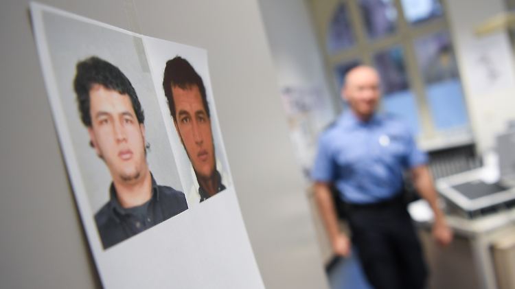 Um Ermittlungspannen zu vertuschen, haben Kriminalbeamte in Berlin Akten manipuliert.