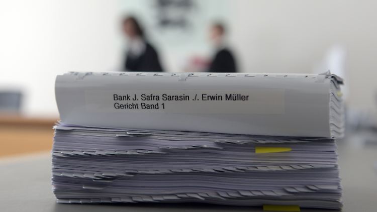 Die Schweizer Bank Sarasin kann gegen die Entscheidung des Gerichts binnen eines Monats Widerspruch einlegen.