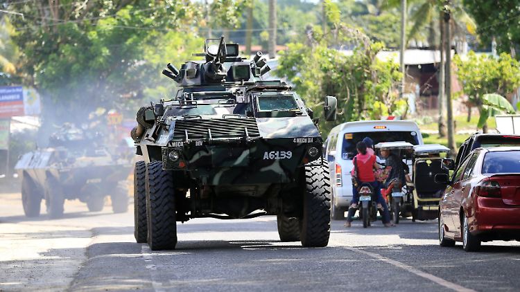 Das philippinische Militär ist in der Region vor Ort - doch den Soldaten fehlt es offenbar an Ausrüstung.