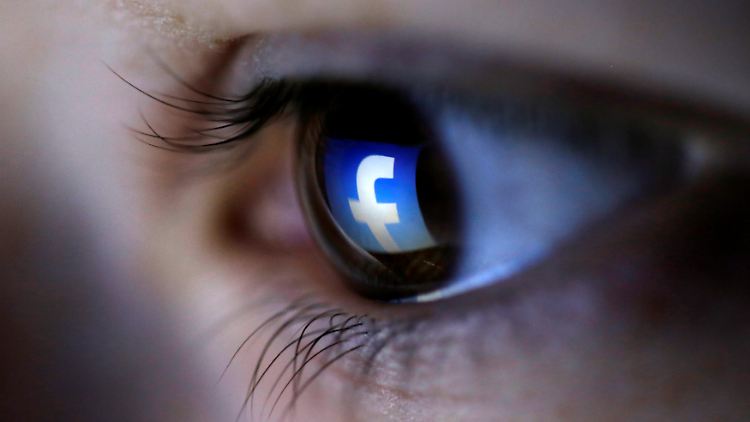 Facebook will trotz geltender Gesetze Einträge nicht antasten, bis ein Land den "politischen Willen nachgewiesen hat, nationale Zensurgesetze durchzusetzen".