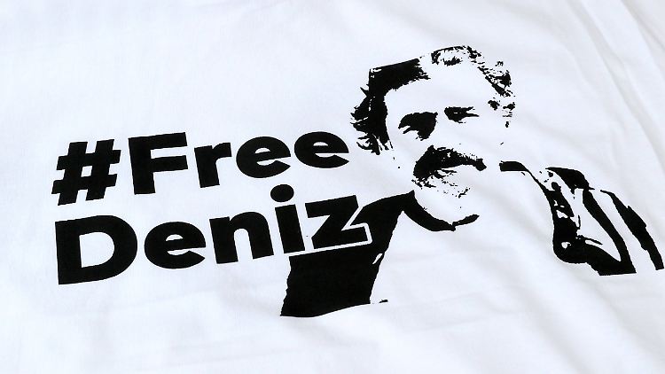 Der Fall Yücel erfährt viel Solidarität, aber er ist längst nicht der einzige: Rund 165 Journalisten sitzen in der Türkei im Gefängnis.