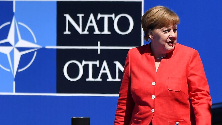 Merkel strebt beim Nato-Gipfel ein Treffen mit dem türkischen Präsidenten Recep Tayyip Erdogan an.