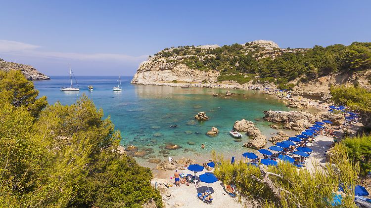 Strand bei Ladiko auf Rhodos.