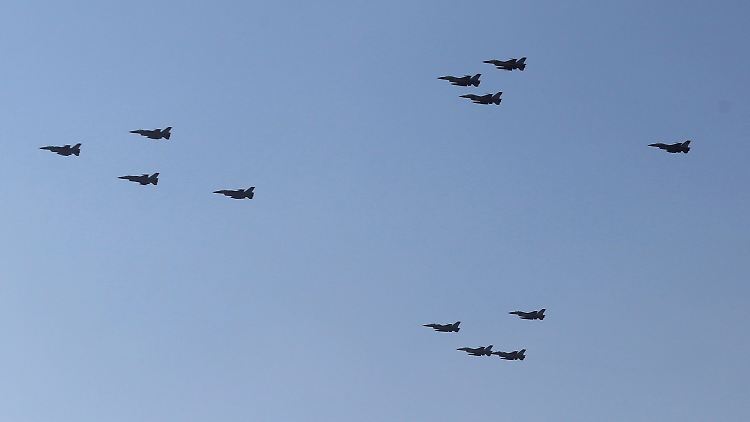 Ägyptische F-16-Kampfflugzeuge bei einer Übung: Die Reaktion auf den Anschlag folgte auf dem Fuße.