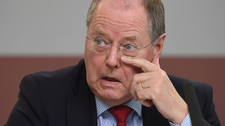 Ex-Kanzlerkandidat Peer Steinbrück rät seinen Parteifreunden, lockerer zu werden. 